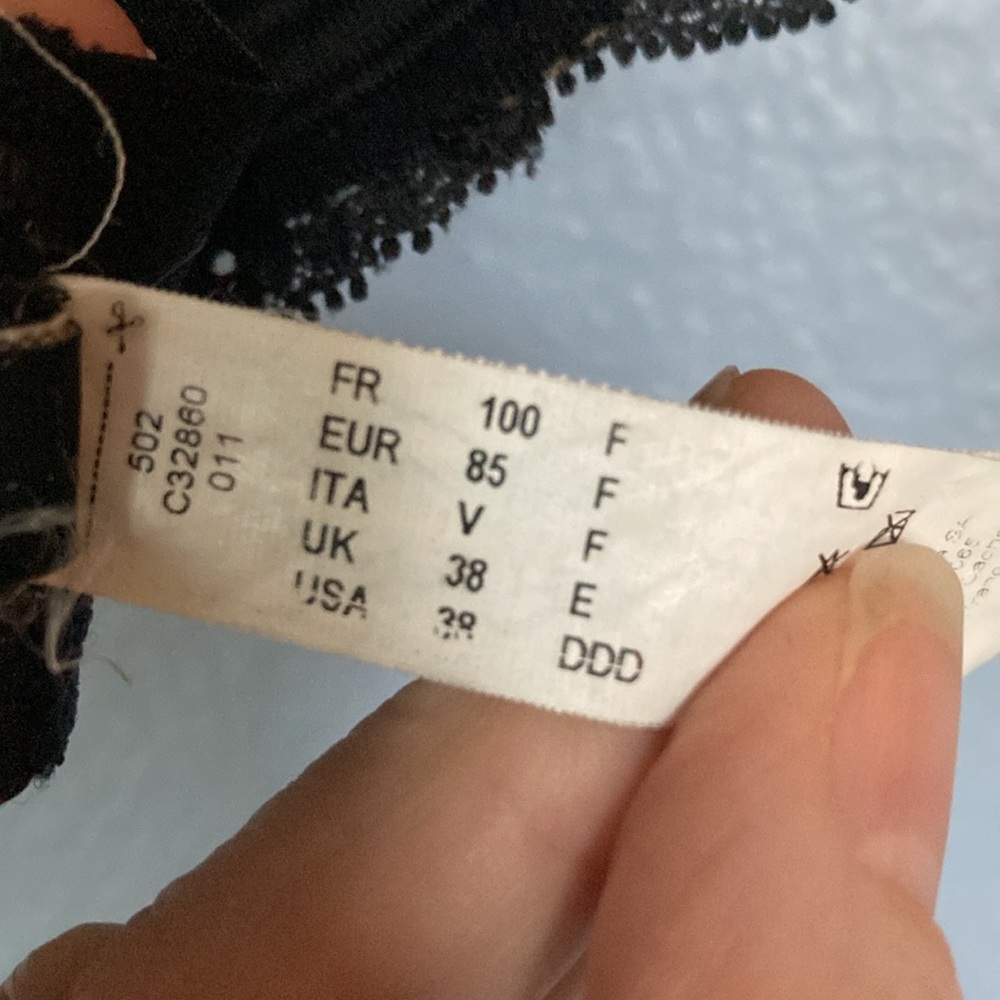 Rive Gauche Full Coverage T-Shirt Bra by CHANTELLE. Black.Underwire. Size 38 DDD - Picture 7 of 13